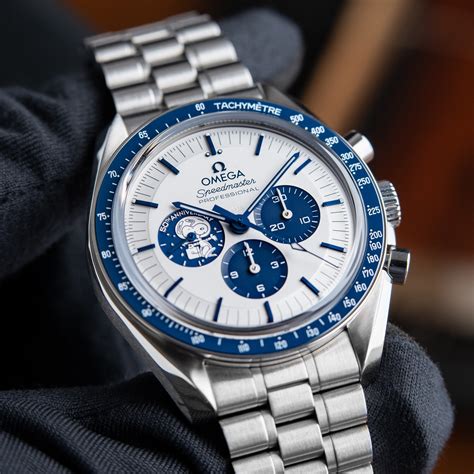 omega speedmaster silver snoopy 50th anniversary|omega Snoopy waiting list 2022.